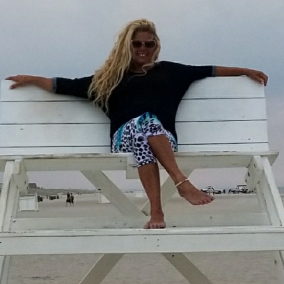 Meet your Posher, Honey "Annatalie" - Picture 9 of 16